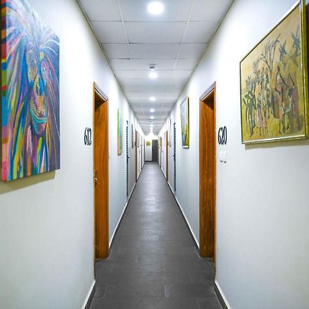Kampala Boulevard Suites Extérieur photo