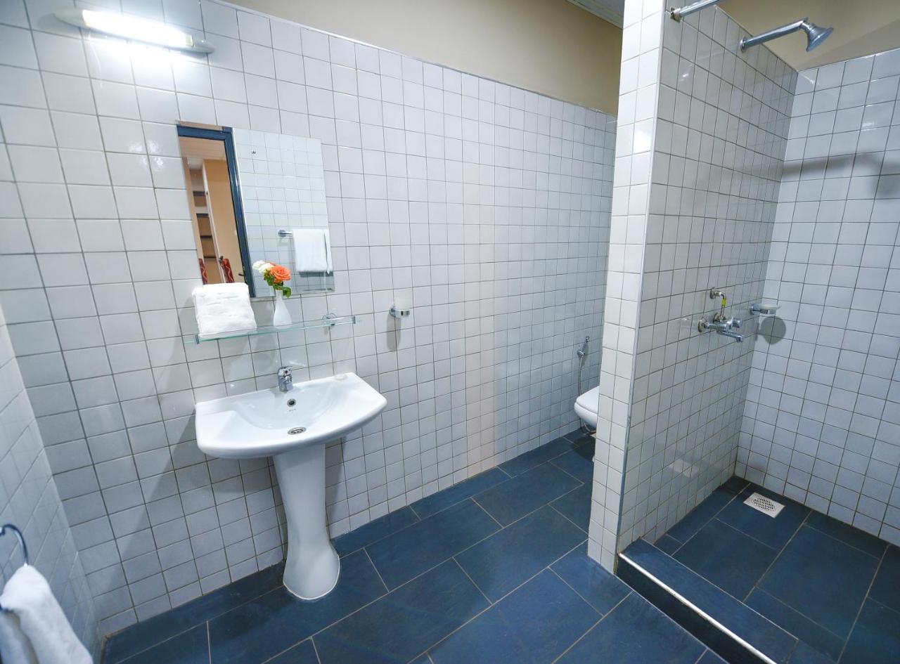Kampala Boulevard Suites Extérieur photo